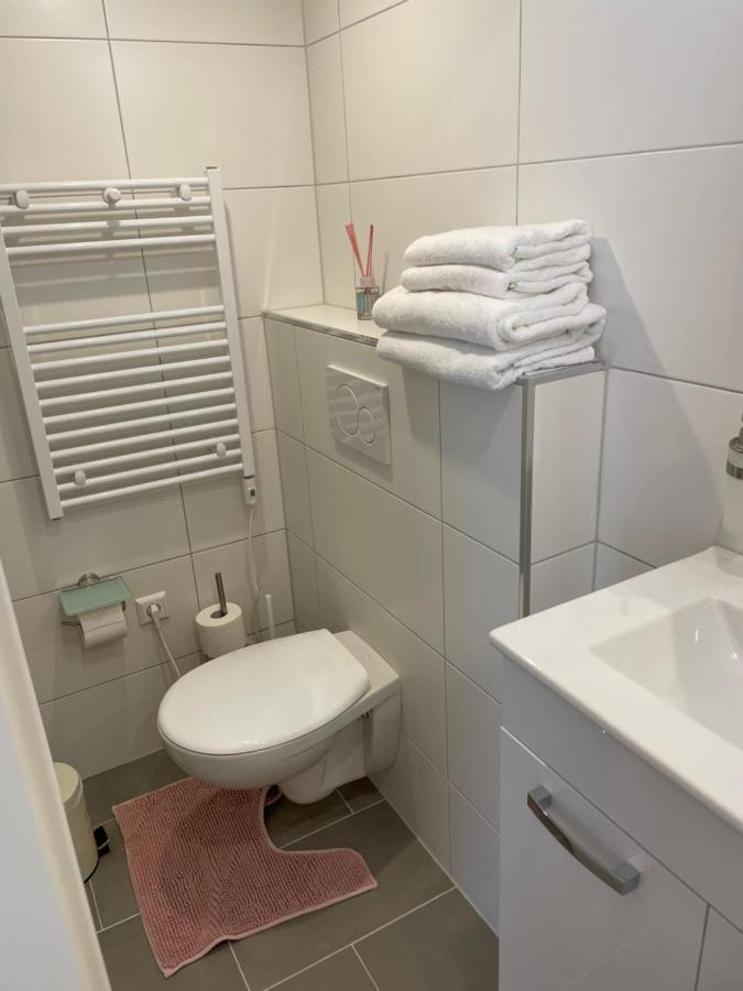 Prime Host Dream Lägenhet Karlsruhe Exteriör bild