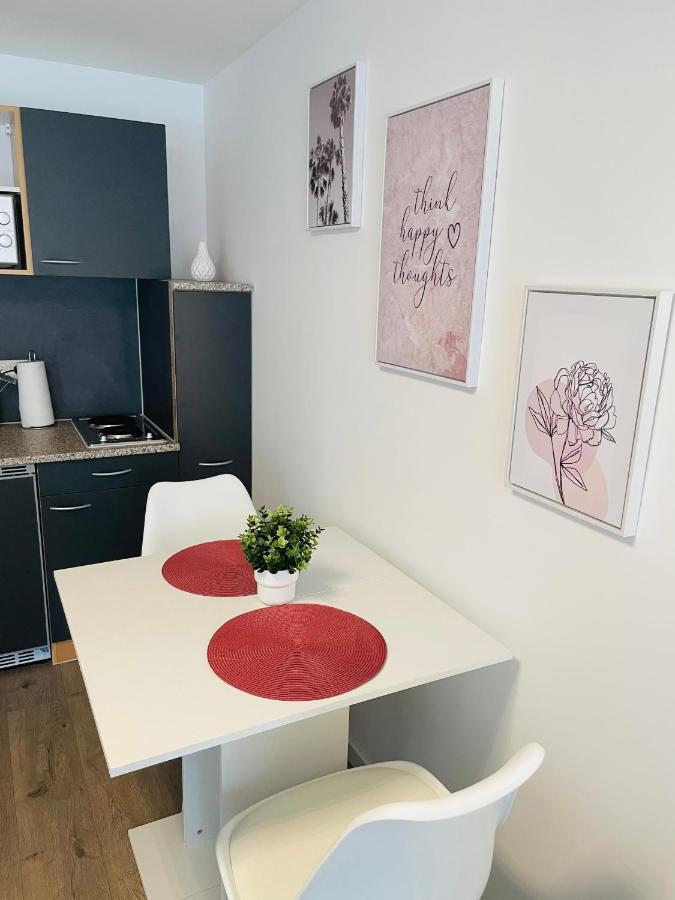 Prime Host Dream Lägenhet Karlsruhe Exteriör bild