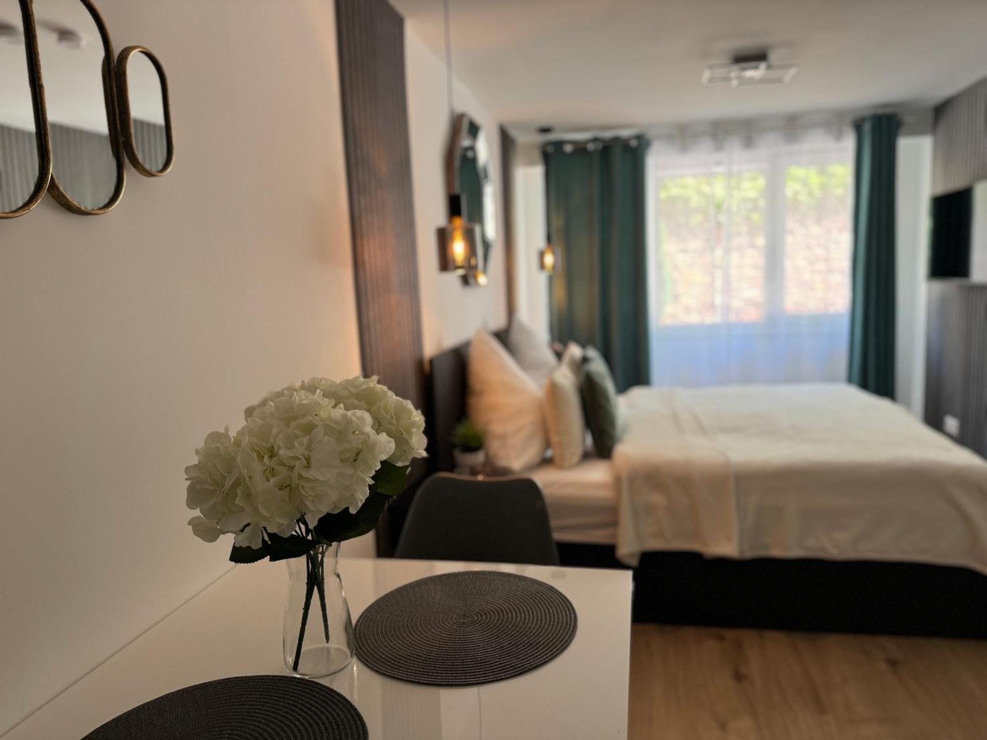 Prime Host Dream Lägenhet Karlsruhe Exteriör bild